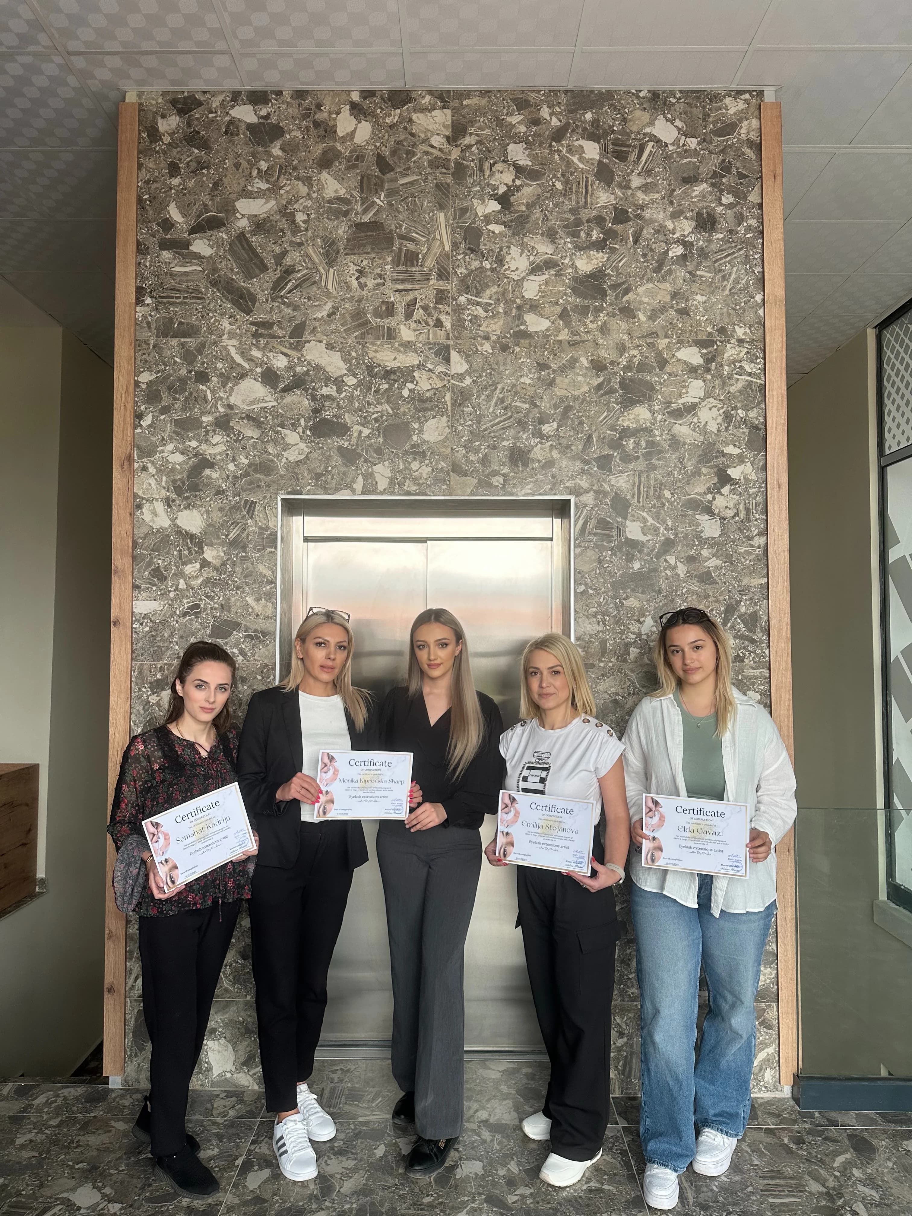 Adelina Beauty Academy обука